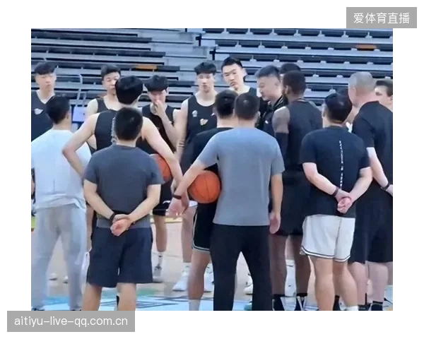 CBA休赛期大规模补强，多个豪门酝酿超级交易引爆篮球热潮