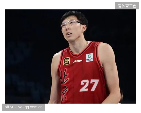 CBA周琦防守脚步训练揭秘：状态提升的背后秘诀